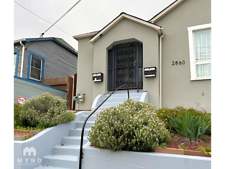 Primary Photo - 2860 Montana St