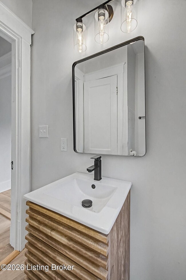 Building Photo - 3 Eutropia Ct