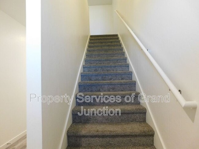 Building Photo - 2357 Zion Cyn Ave