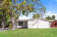 Building Photo - 3209 Millmar Dr