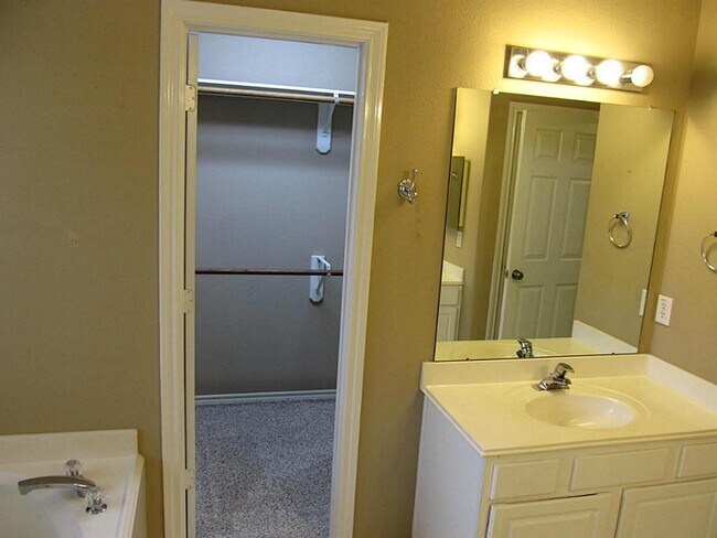 Building Photo - 5104 Big Spring Dr