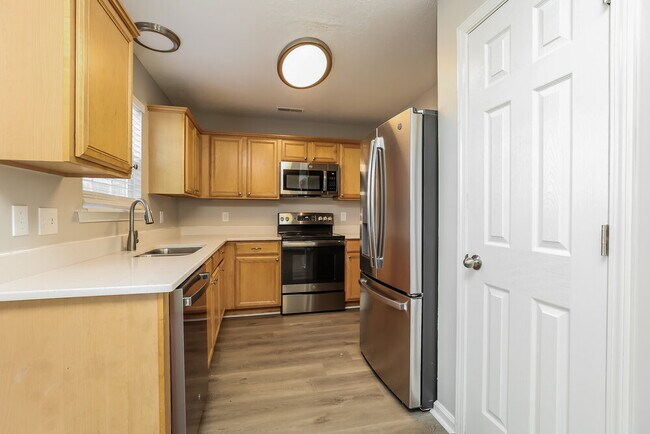 Building Photo - 3033 Ace Wintermeyer Dr