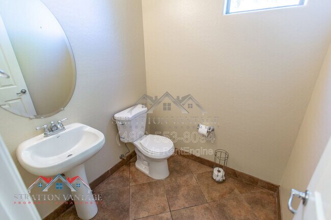Building Photo - 9136 W Meadow Dr