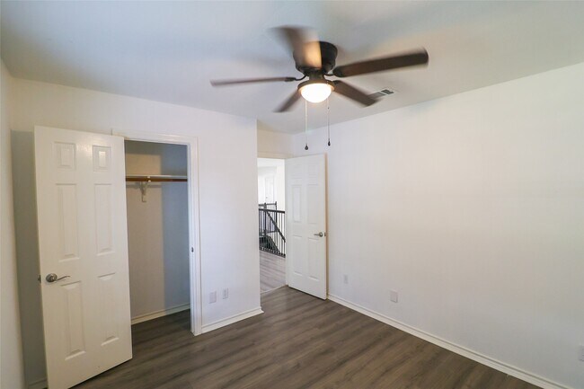 Building Photo - 14311 Ragus Lake Dr