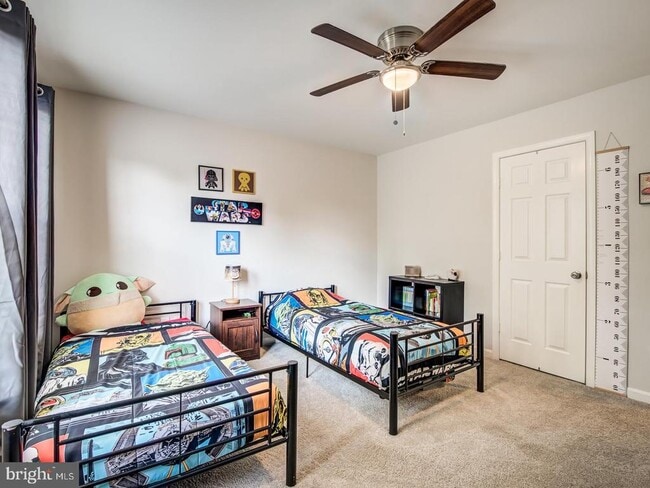 Building Photo - 15744 Beau Ridge Dr