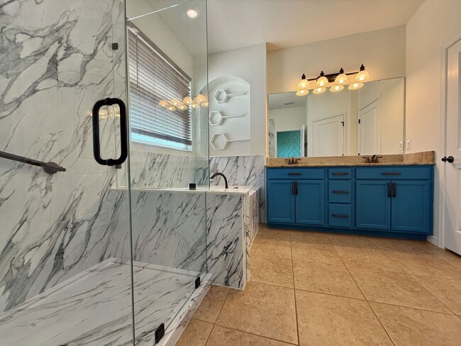 Building Photo - 10551 Park Meadowbrooke Dr