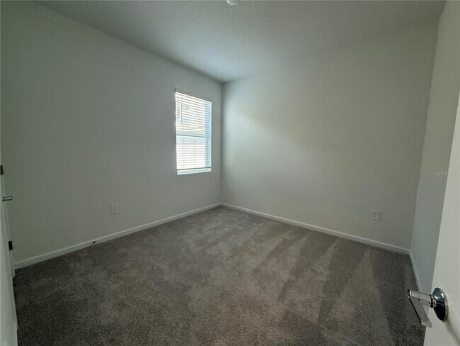 Building Photo - 734 Honeyrock St