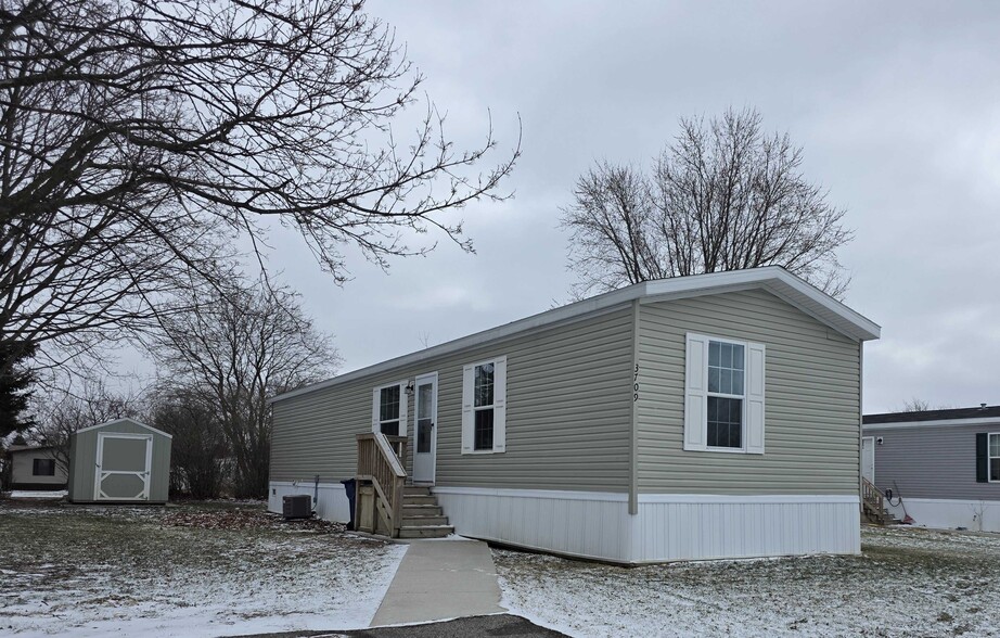 Building Photo - 3709 Juniper St