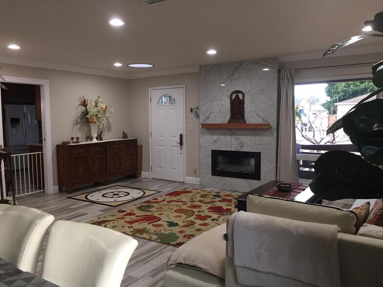 Formal Living Room1 - 37449 Rockwood Dr
