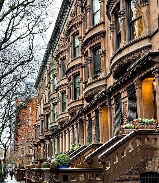 Building Photo - 51 W 88th St