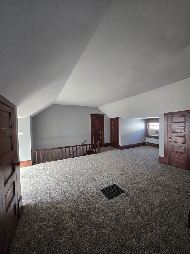 Building Photo - 305 N Pennsylvania Ave