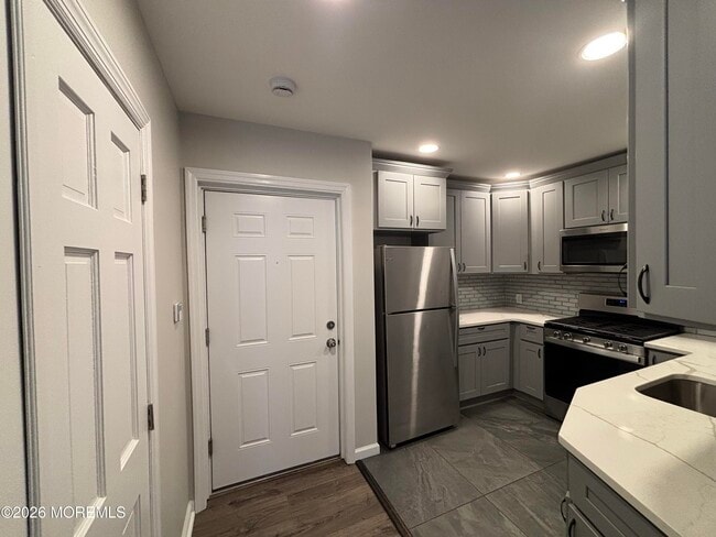 Building Photo - 21 Mechanic St