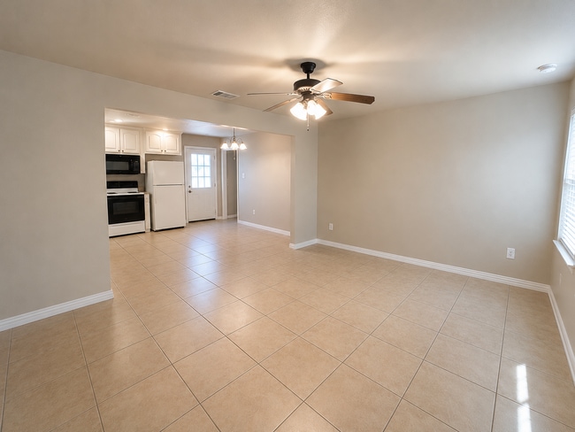 Building Photo - 512 Himes Dr