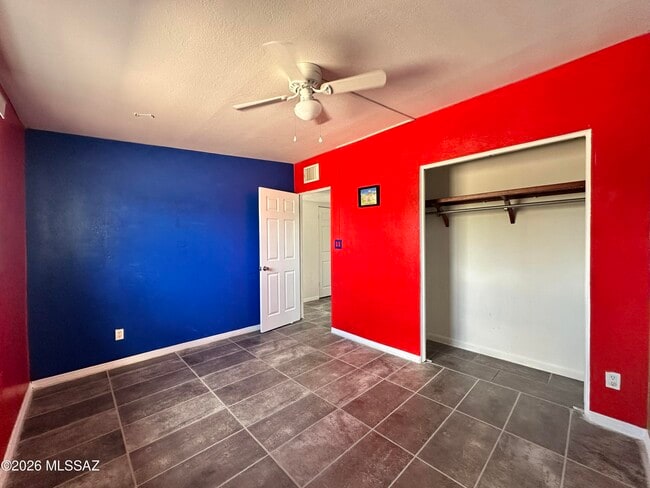 Building Photo - 4049 N Ray Pl