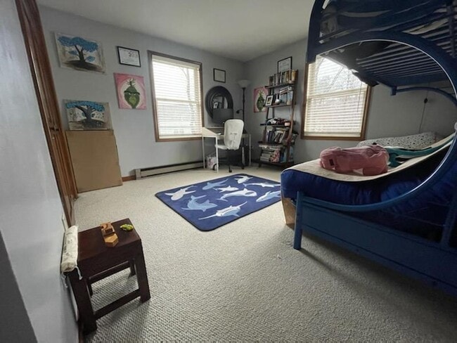 Building Photo - Woburn Townhouse| 2 Bed 1.5 Bath| Availabl...