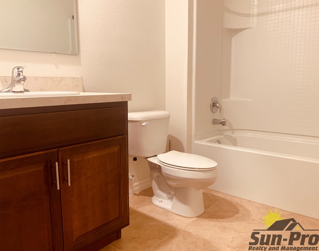 Building Photo - 2007 Glenbrooke Rd.