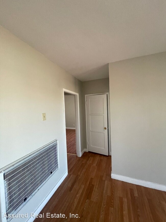 Building Photo - 3 br, 1 bath House - 6 Idaho Way