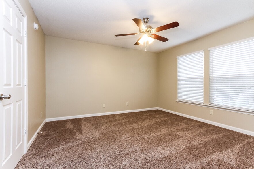 Building Photo - 6852 Youngberry Dr