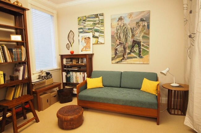 Building Photo - Cozy and spacious 3br condo in Presidio Heights