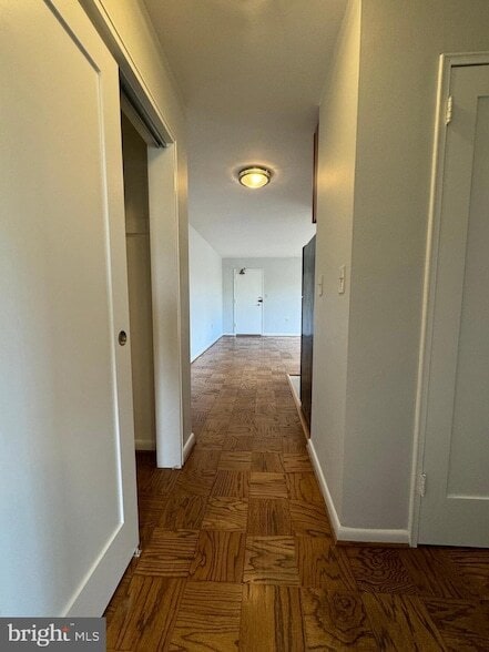 Building Photo - 945 N Barton St