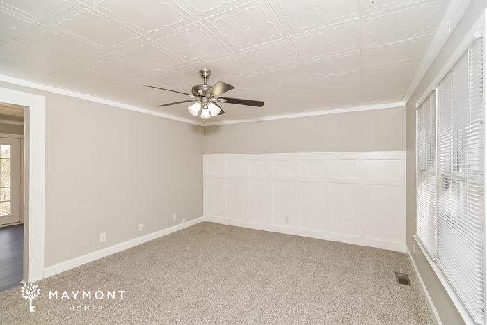 Building Photo - 2044 Dinsmore Rd