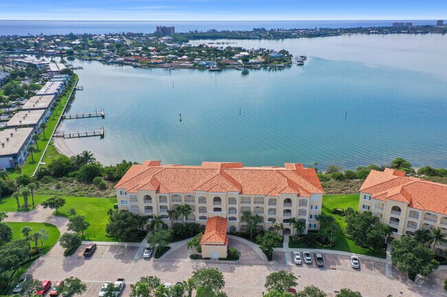 Building Photo - 3 Harbour Isle Dr E