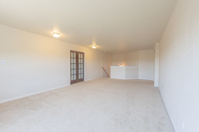 Building Photo - 137 Springtree Shadow