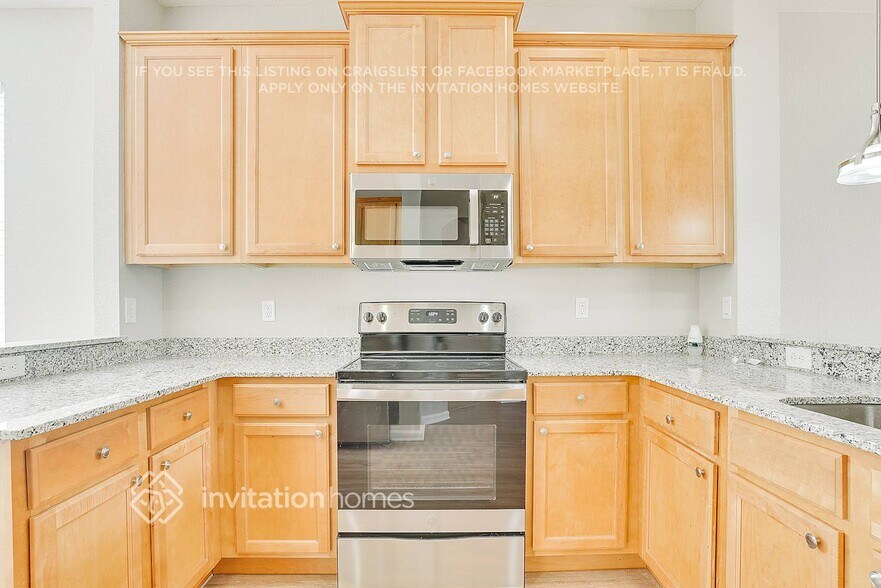 Building Photo - 2920 Willow Creek Ln