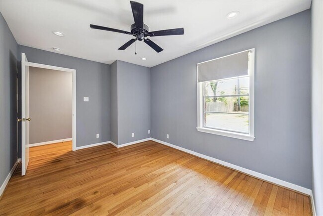 Building Photo - 5409 Libbey Dr