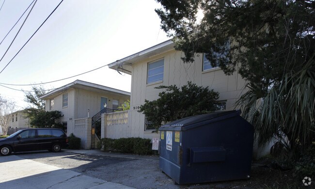 Building Photo - 916-924 Childrens Way