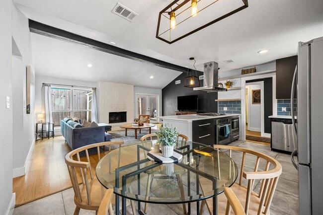 Building Photo - 9601 Newfoundland Cir