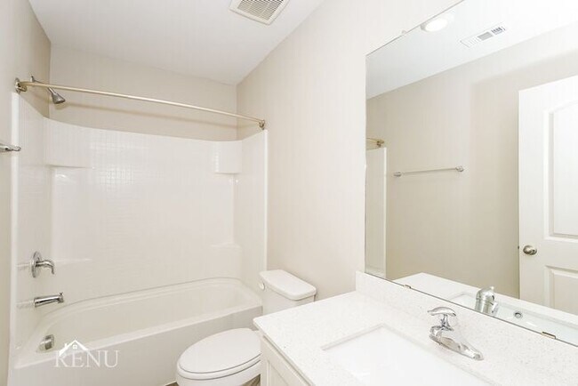 Building Photo - 136 Holster Holw Rd