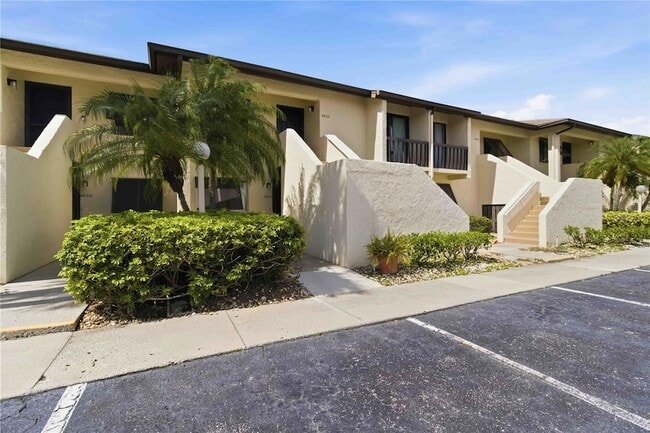 Building Photo - 4620 Longwater Chase