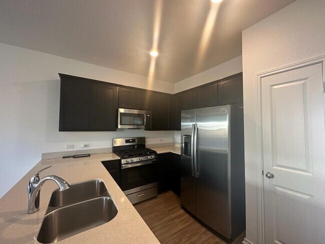 Building Photo - 358 Mica Trl