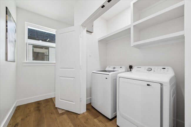 Building Photo - 5815 Outer Banks St