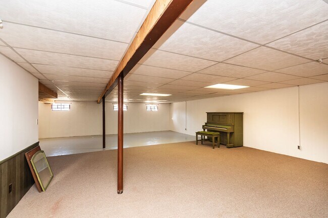 Building Photo - Beautiful 4 Bedroom 3 Bathroom South County Home