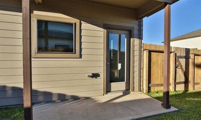 Building Photo - 7124 Elgin St