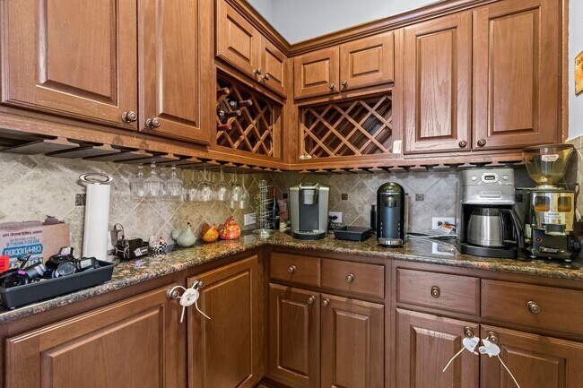 Building Photo - 31114 Lakeview Bend Ln