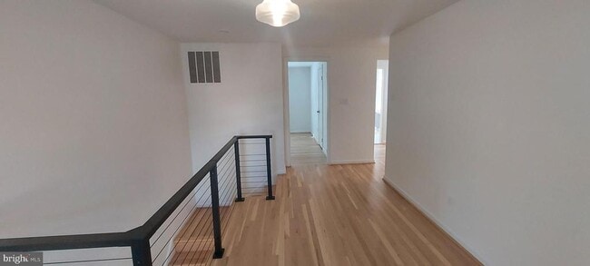 Building Photo - 19100 Annapolis Way