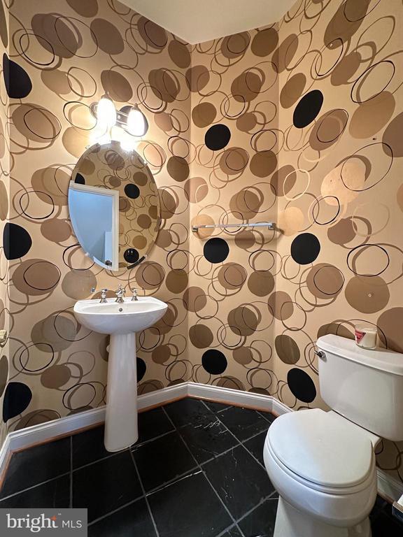 Building Photo - 11837 Regents Park Dr