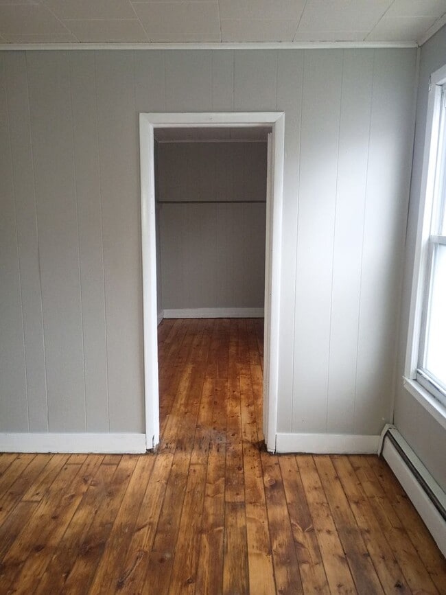 Building Photo - 501 Rowland St