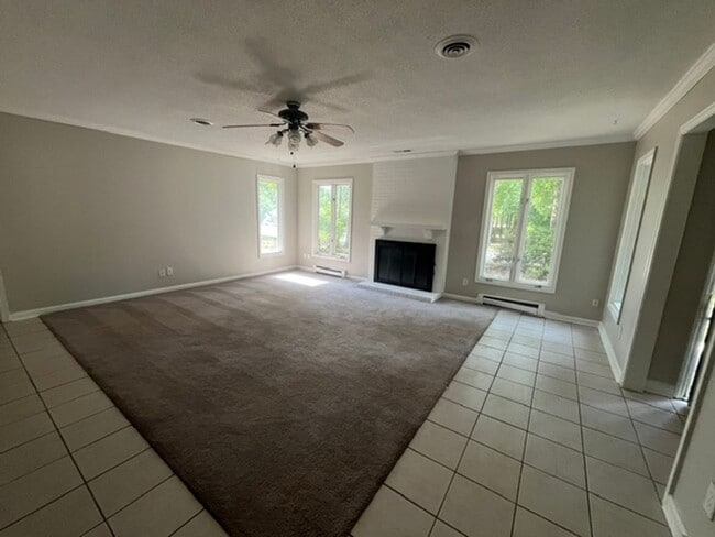 Building Photo - 4804 Yorkwood Dr