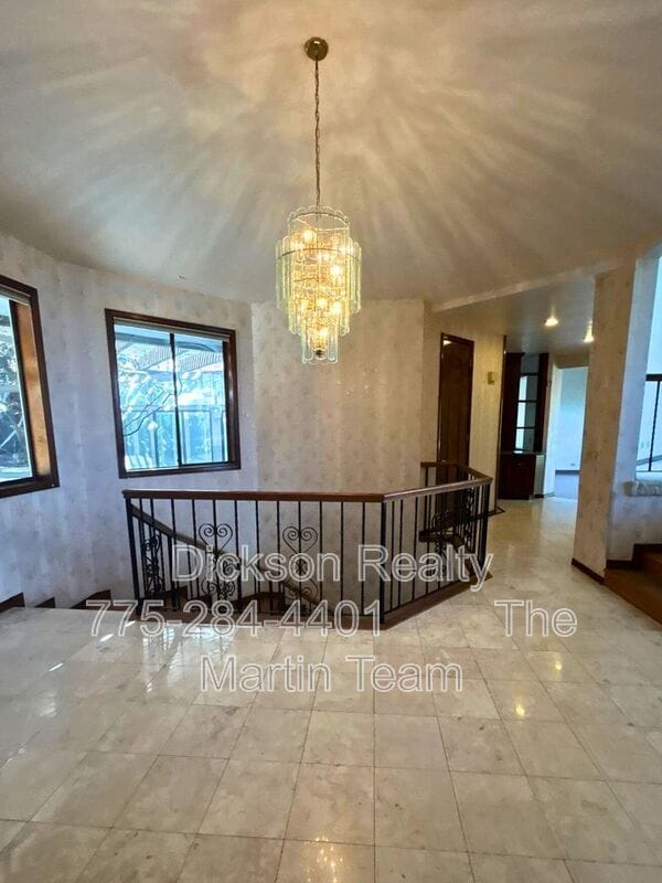 Building Photo - 2795 W Lake Ridge Shores