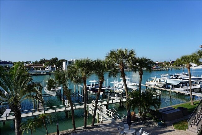 Building Photo - 534 Pinellas Bayway S