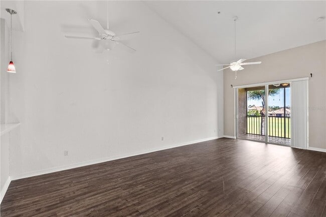 Building Photo - 819 Fairwaycove Ln