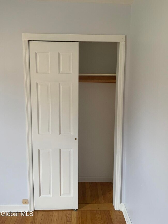 Building Photo - 160 Jackson St