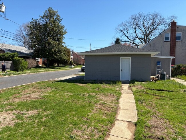 Building Photo - Fully Renovated 2BR/1.5BA Twin Home on Corner Lot-Move in Ready