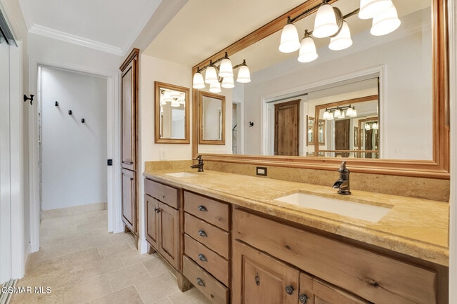 Building Photo - 2995 Dogwood Cir