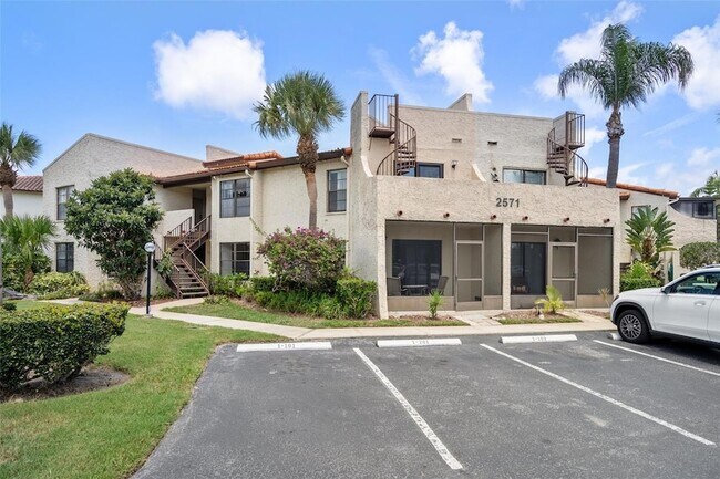 Building Photo - 2571 Cyprus Dr