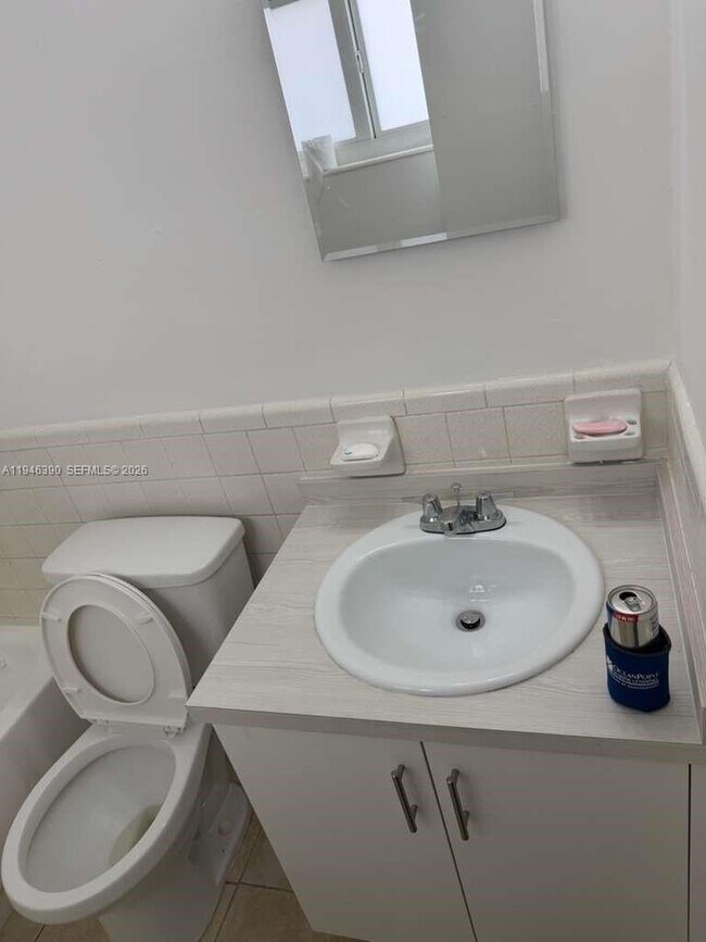 Building Photo - 831 NW 1st Ave